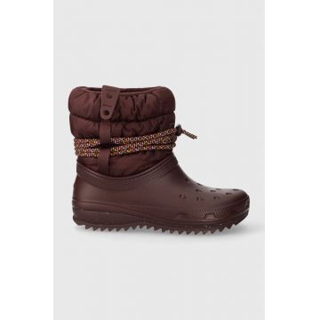 Crocs cizme de iarna Classic Neo Puff Luxe Boot culoarea bordo, 207312