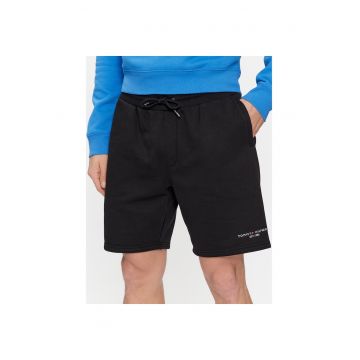 Pantaloni sport barbati  negru - tip scurti