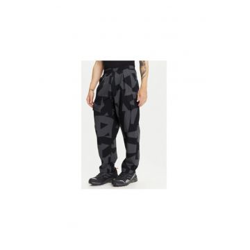 Pantaloni trekking cu model