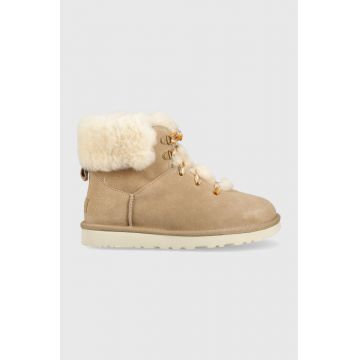 UGG cizme de zapada din piele intoarsa W Classic Mini Alpine Lace culoarea bej