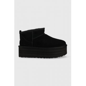 UGG cizme de zăpadă din piele întoarsă W Classic Ultra Mini Platform culoarea negru