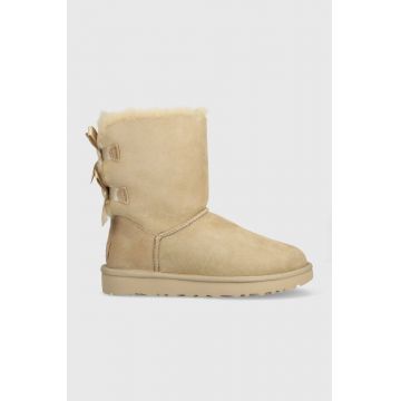 UGG cizme de zapada din piele intoarsa Bailey Bow II culoarea bej, 1016225