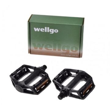 Set pedale plastic Wellgo, filet 9/16, culoare negru