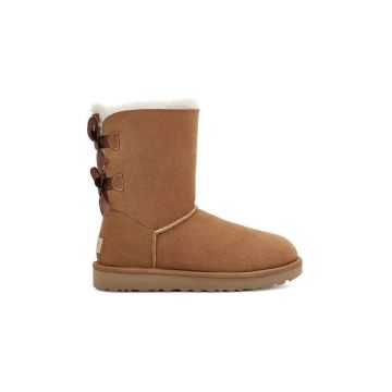 UGG ghete Classic Bailey Bow II femei, culoarea maro, cu toc plat, izolat 1016225-CHE
