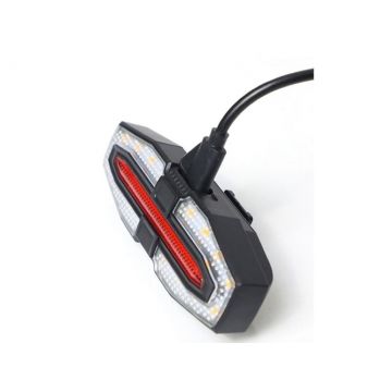 Lumina spate pentru bicicleta sau trotineta cu semnalizatoare, cu incarcare tip C