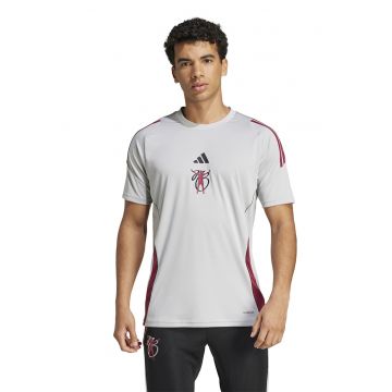 Tricou cu decolteu la baza gatului pentru fotbal Jude Bellingham - Negru/Rosu inchis/Alb murdar