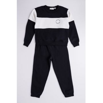 Set de bluza de trening cu logo si paantaloni de trening cu snur - Alb/Negru