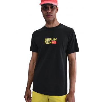 Tricou cu tehnologie Dri-Fit pentru alergare M City - Negru