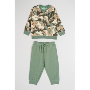 Trening cu imprimeu si buzunar aplicat - Kaki pal