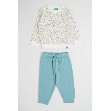 Trening cu imprimeu si buzunar aplicat - Alb/Verde feriga