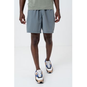 Pantaloni scurti cu tehnologie Dri-FIT pentru antrenament - Gri cenusiu