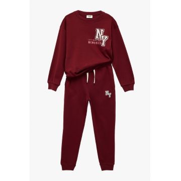 Trening cu imprimeu si maneci cazute - Visiniu