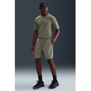 Pantaloni scurti cu tehnologie Dri-FIT pentru antrenament - Grej
