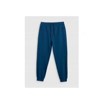 Pantaloni sport barbati -  joggeri regulari - turcoaz - cu buzunare