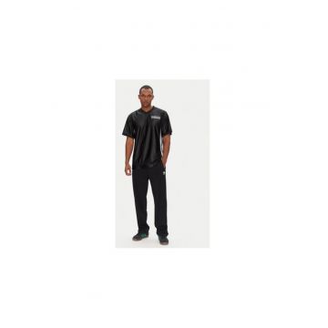 Tricou cu decolteu in V si logo lifestyle