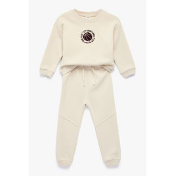 Costum de trening cu broderie minge de baschet - Bej deschis