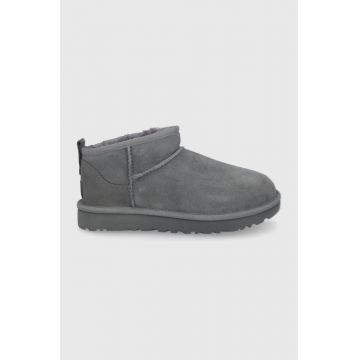 UGG cizme de zăpadă din piele întoarsă Classic Ultra Mini culoarea: gri 1116109.GREY