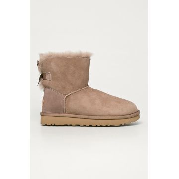 UGG - Cizme de zapada din piele intoarsa Mini Bailey Bow II