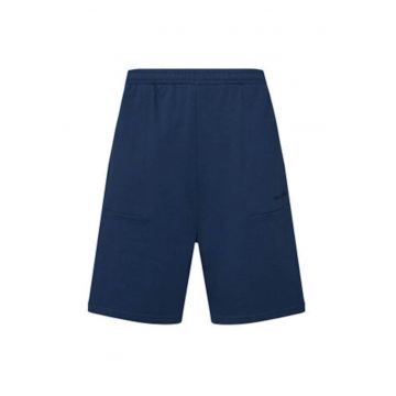 Pantalani scurti de trening cu talie elastica si un buzunar pe partea din spate