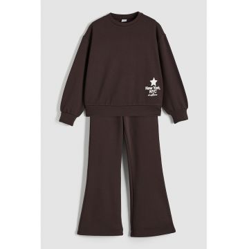 Set de bluza de trening si pantaloni evazati