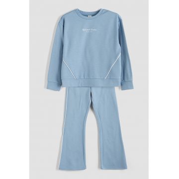 Trening cu decolteu la baza gatului si pantaloni evazati - Albastru azur