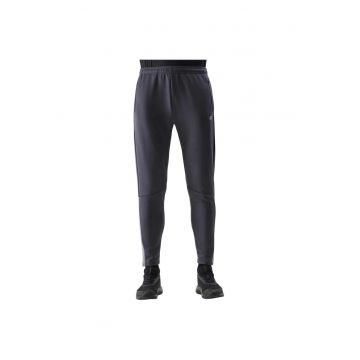 Pantaloni sport barbati  croiala regulata - 2 buzunare cu fiermoar - gri - poliester-elastan